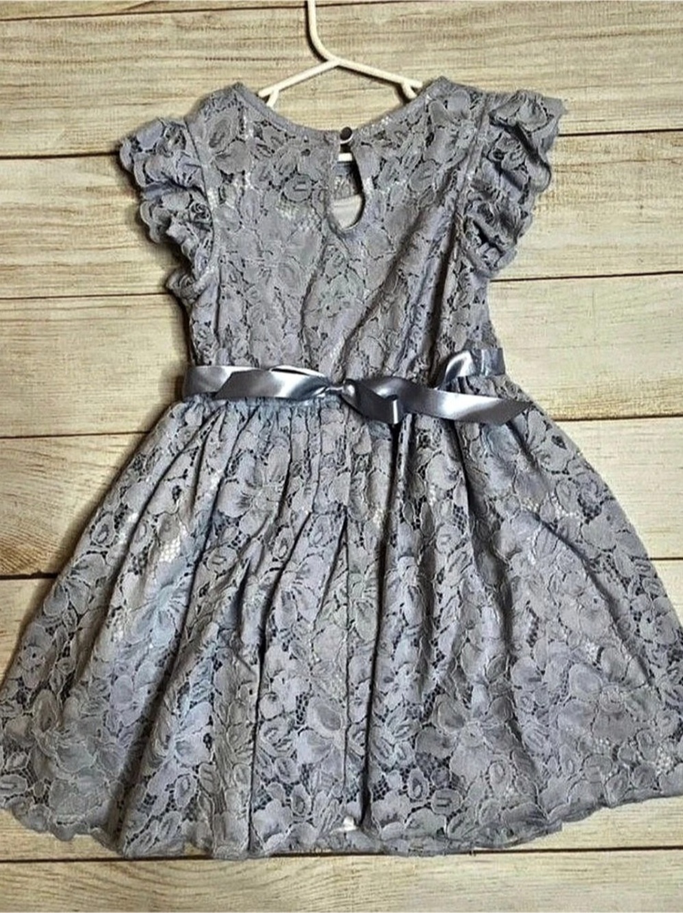 Zunie Girl Size 6 Flutter Sleeve Floral Lace Knee Length Dress